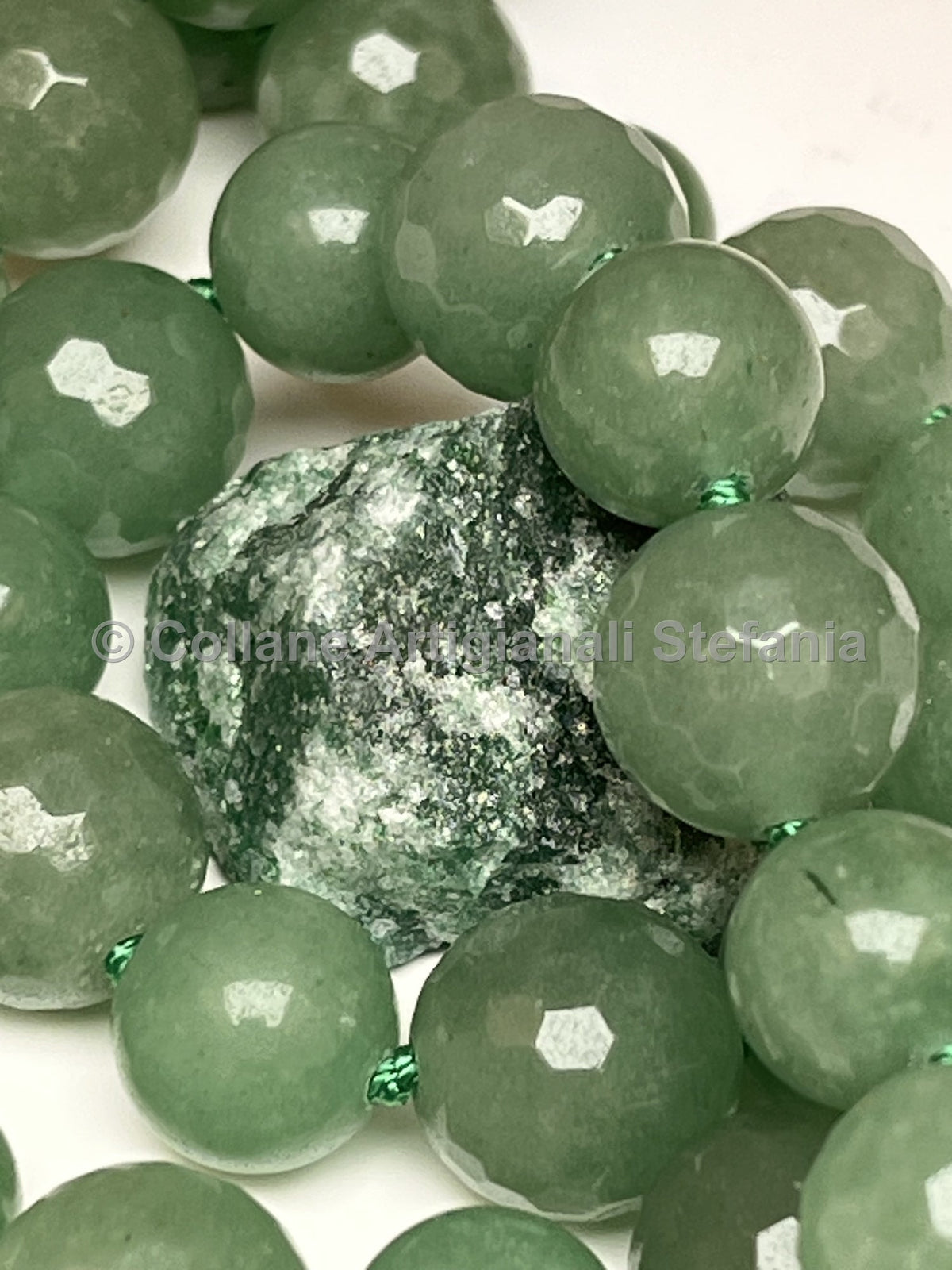 Avventurina verde: caratteristiche, origine e come indossarla