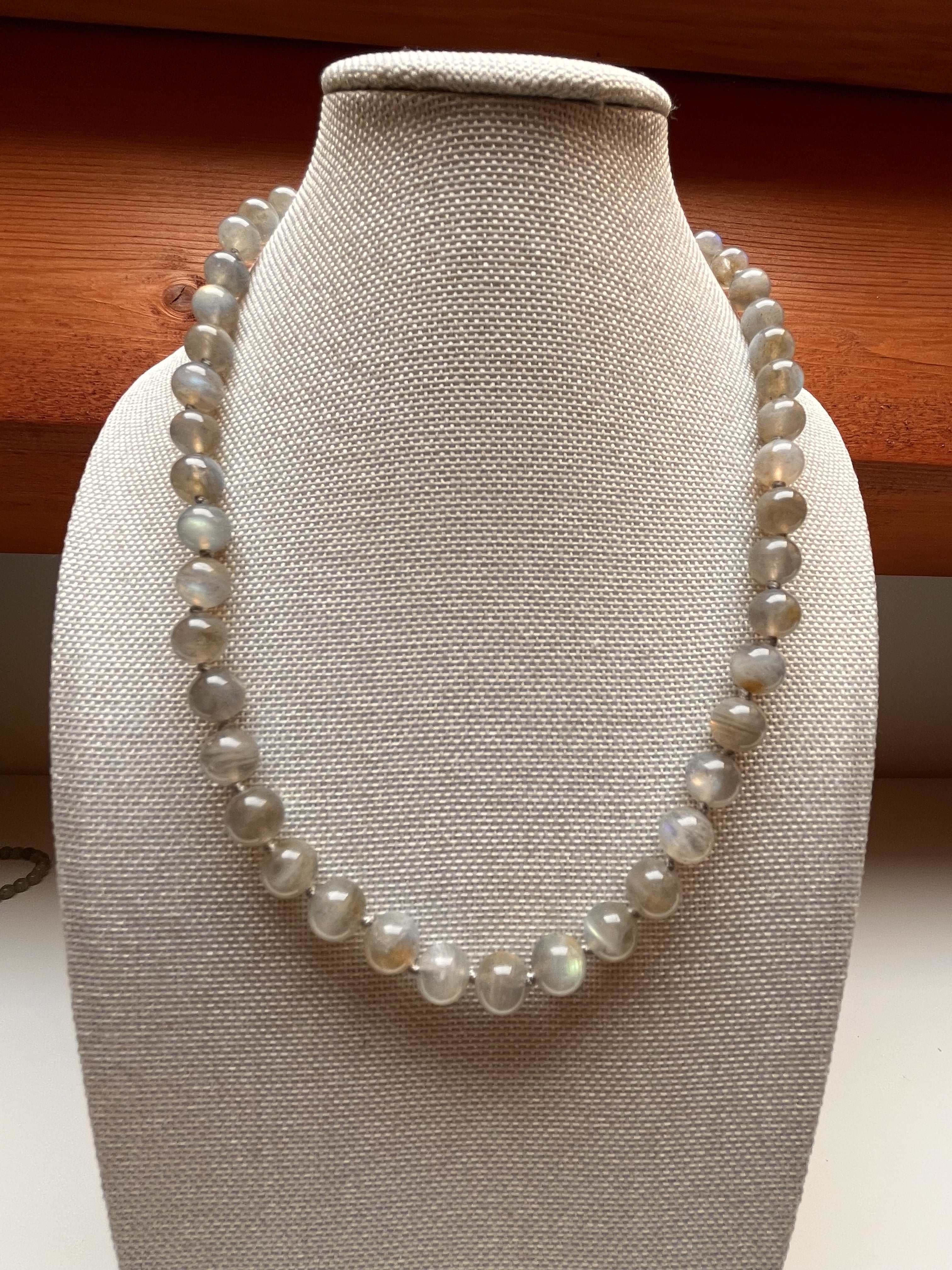 Collana con pietre dure di Labradorite di eccellente qualità