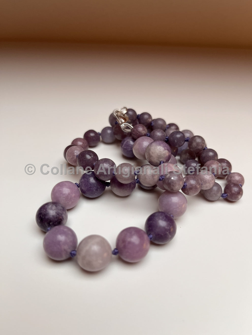 Collana con pietre dure di Mica viola