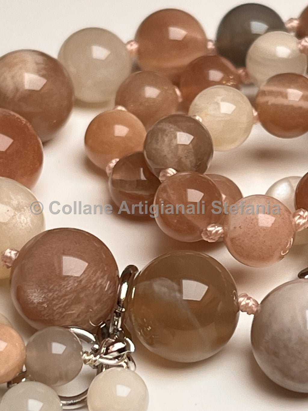 Collana con pietre dure di Pietra di Luna