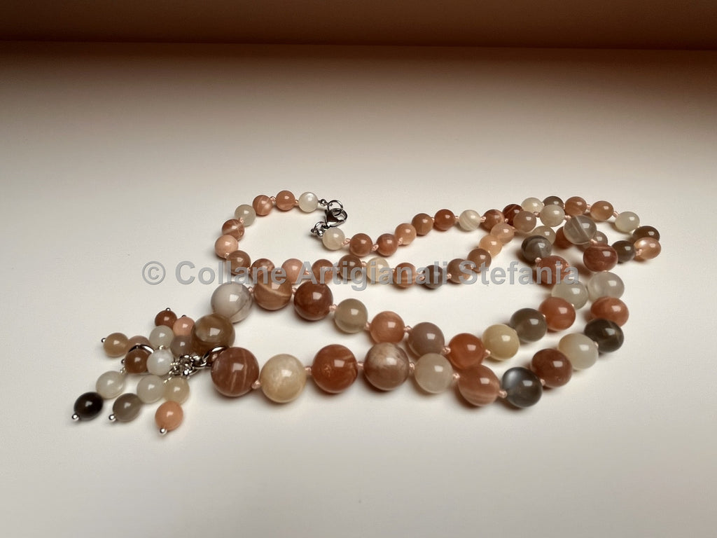 Collana con pietre dure di Pietra di Luna