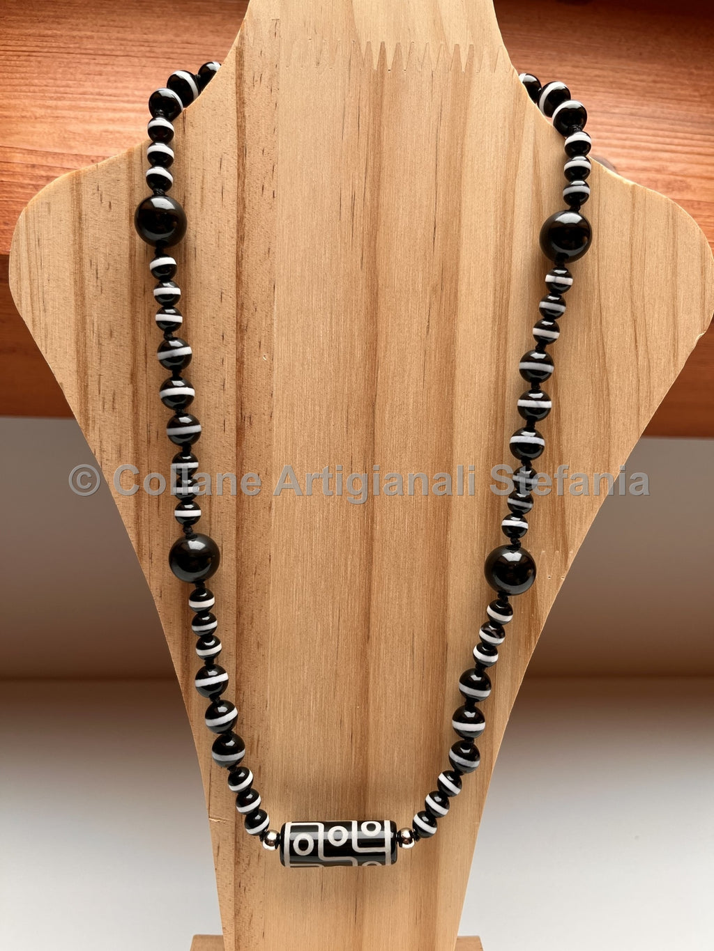 Collana con pietre dure di Agata Tibetana e Tormalina