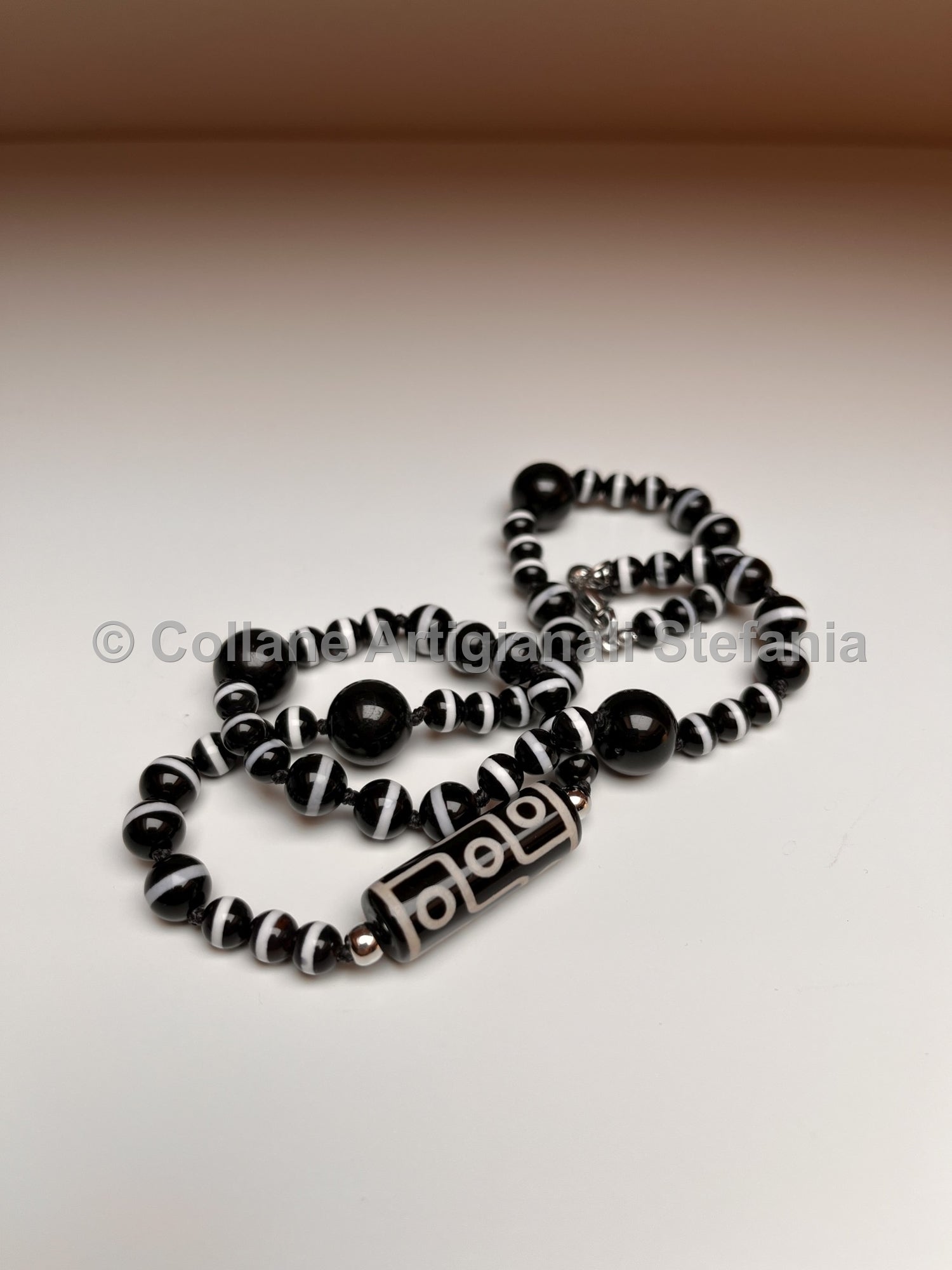 Collana con pietre dure di Agata Tibetana e Tormalina