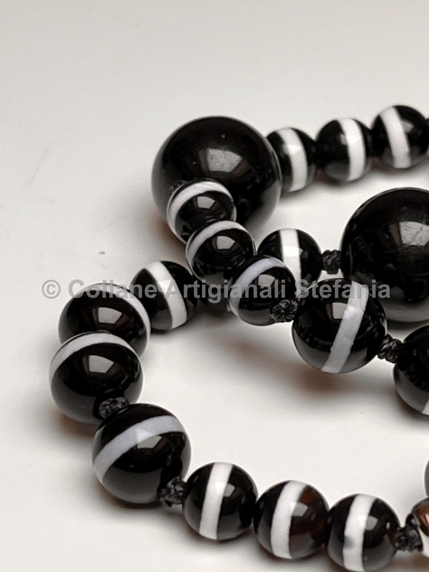 Collana con pietre dure di Agata Tibetana e Tormalina