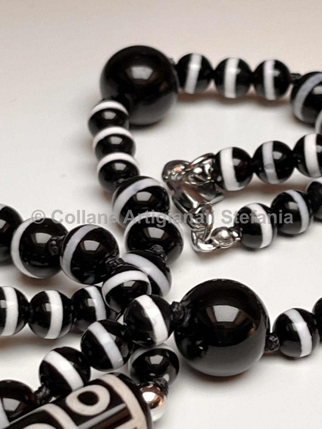 Collana con pietre dure di Agata Tibetana e Tormalina