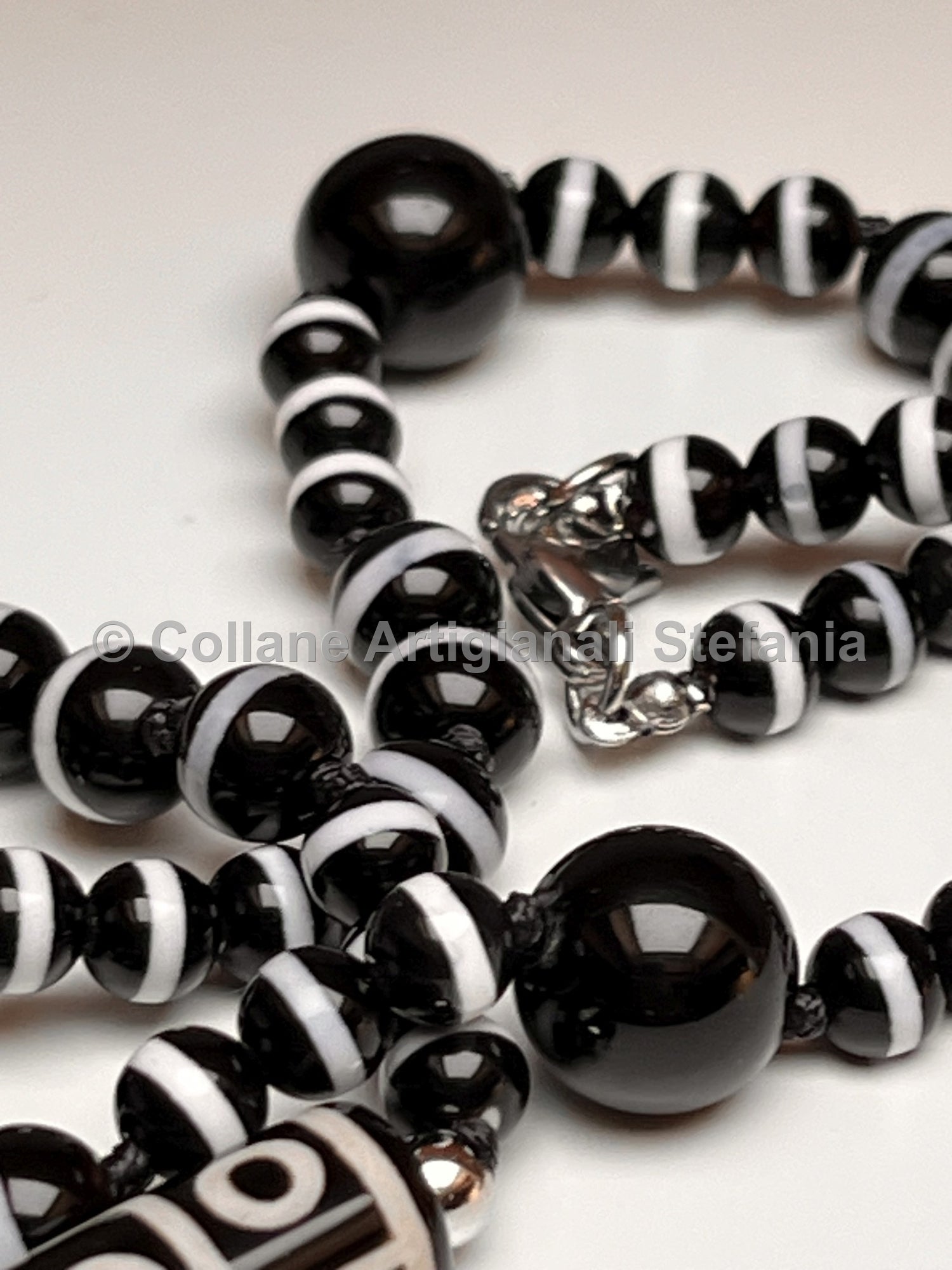 Collana con pietre dure di Agata Tibetana e Tormalina