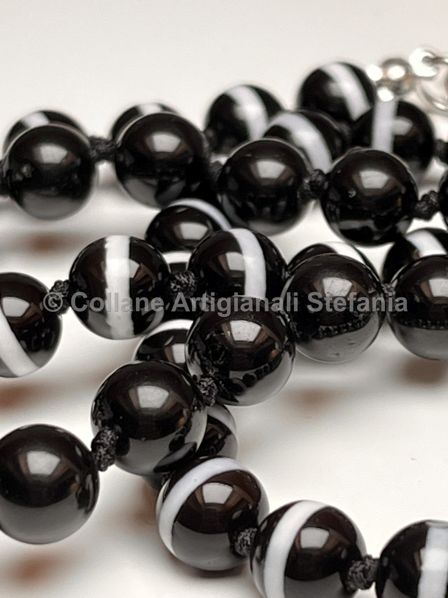Collana con pietre dure di Tormalina nera e Agata Tibetana