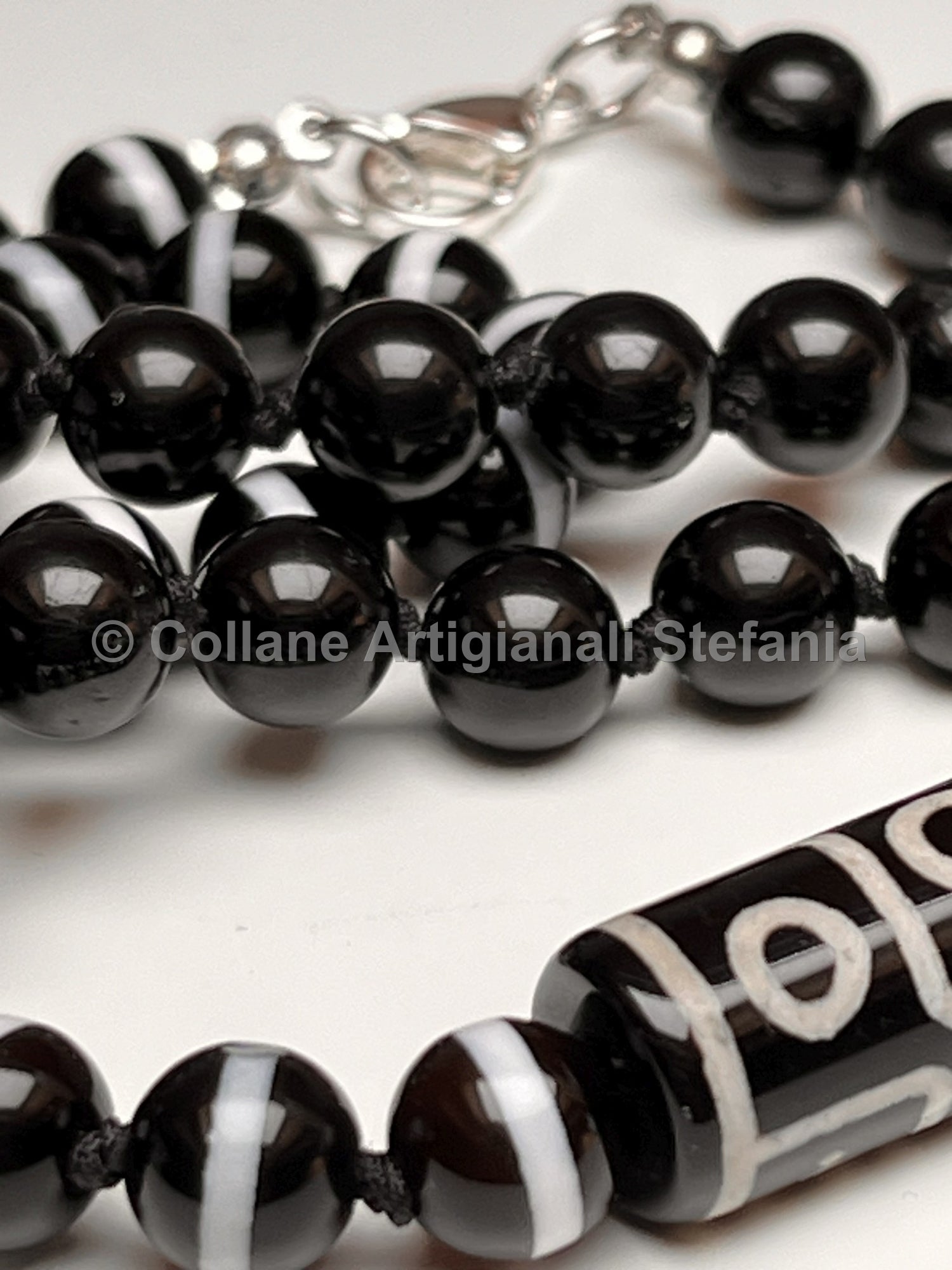 Collana con pietre dure di Tormalina nera e Agata Tibetana
