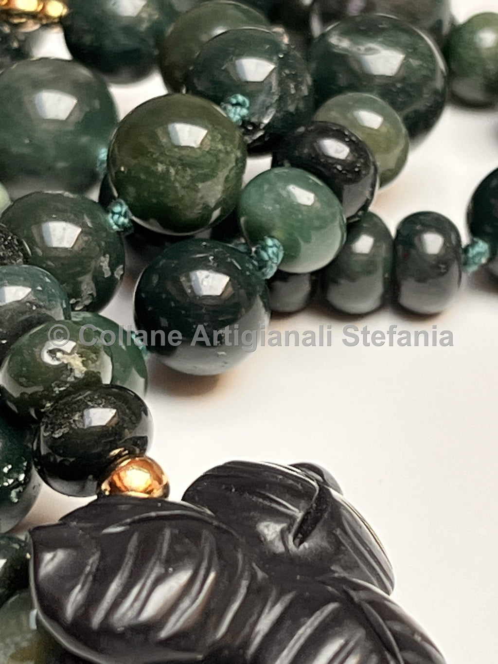 Collana con pietre dure di Agata muschiata
