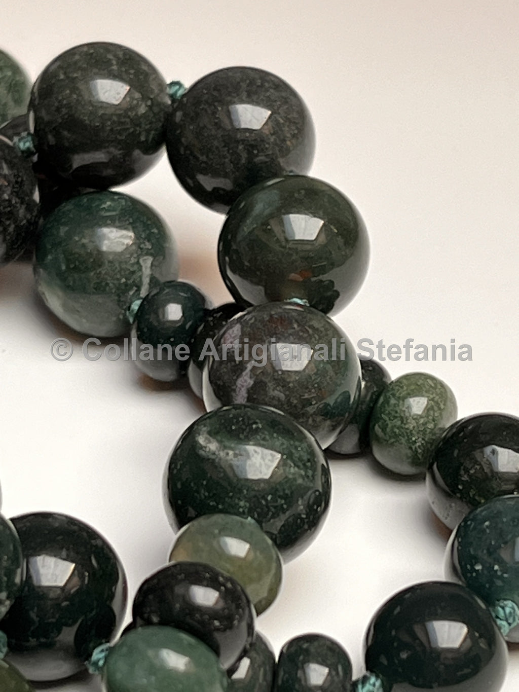 Collana con pietre dure di Agata muschiata