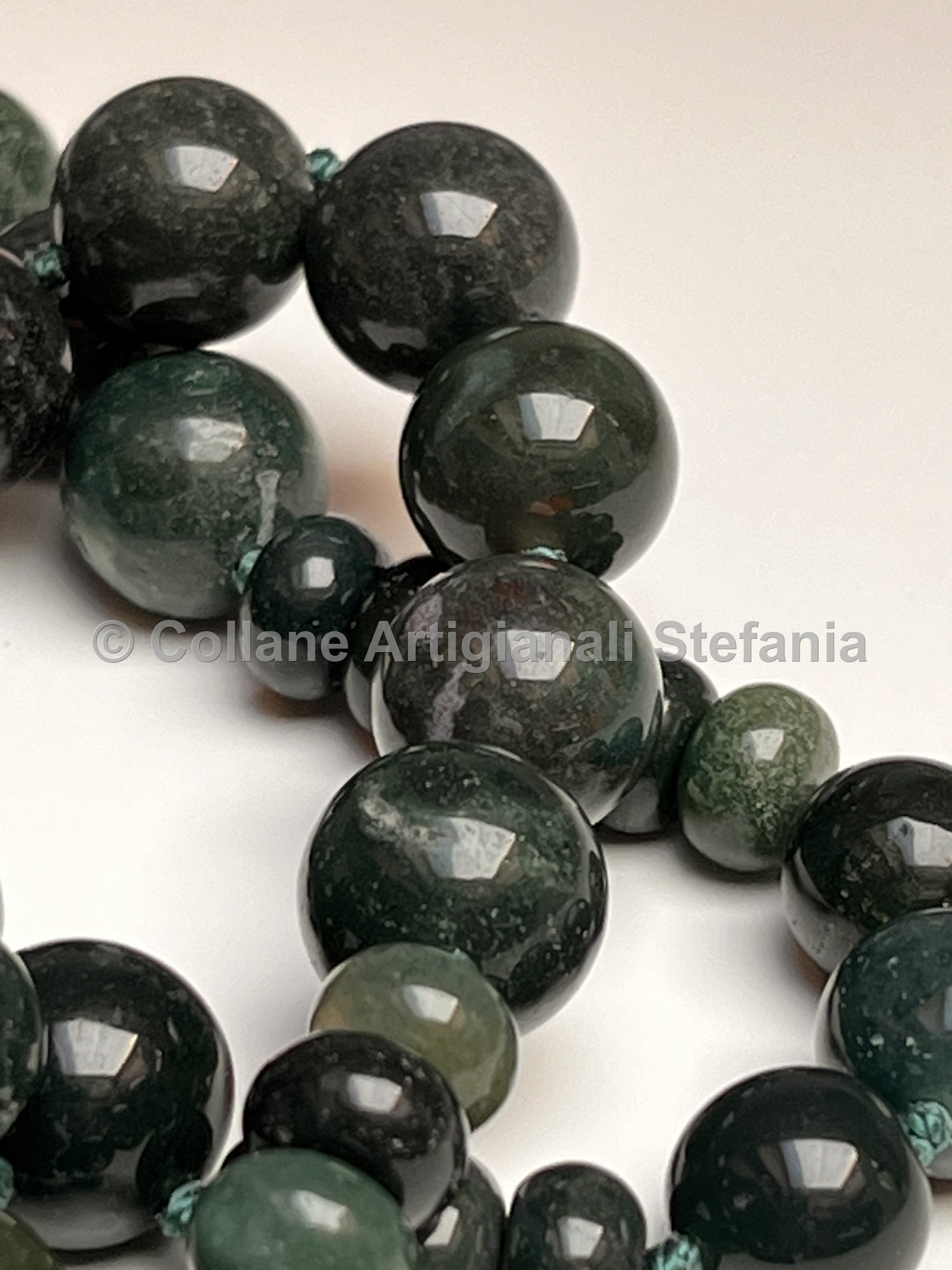 Collana con pietre dure di Agata muschiata