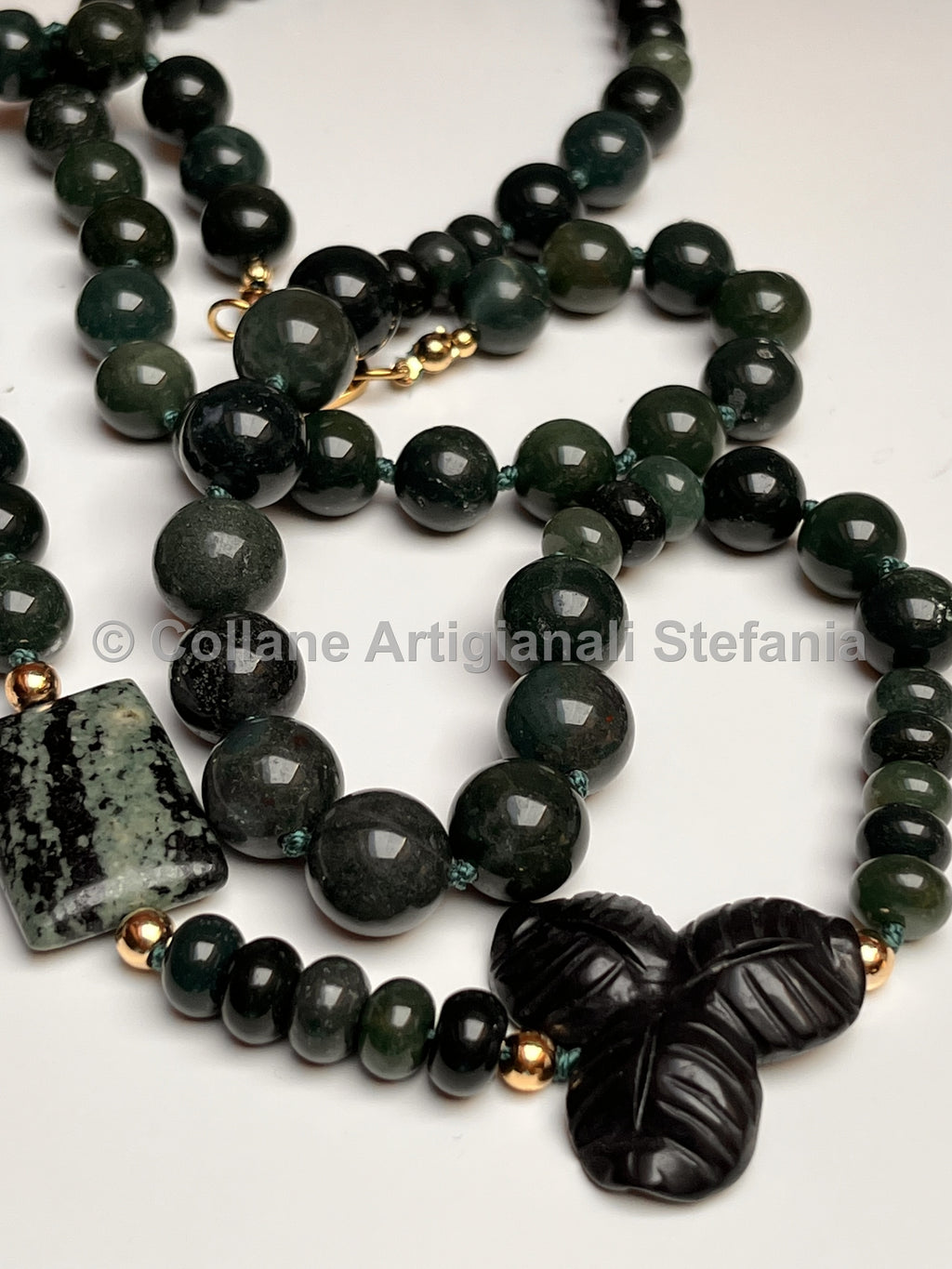 Collana con pietre dure di Agata muschiata