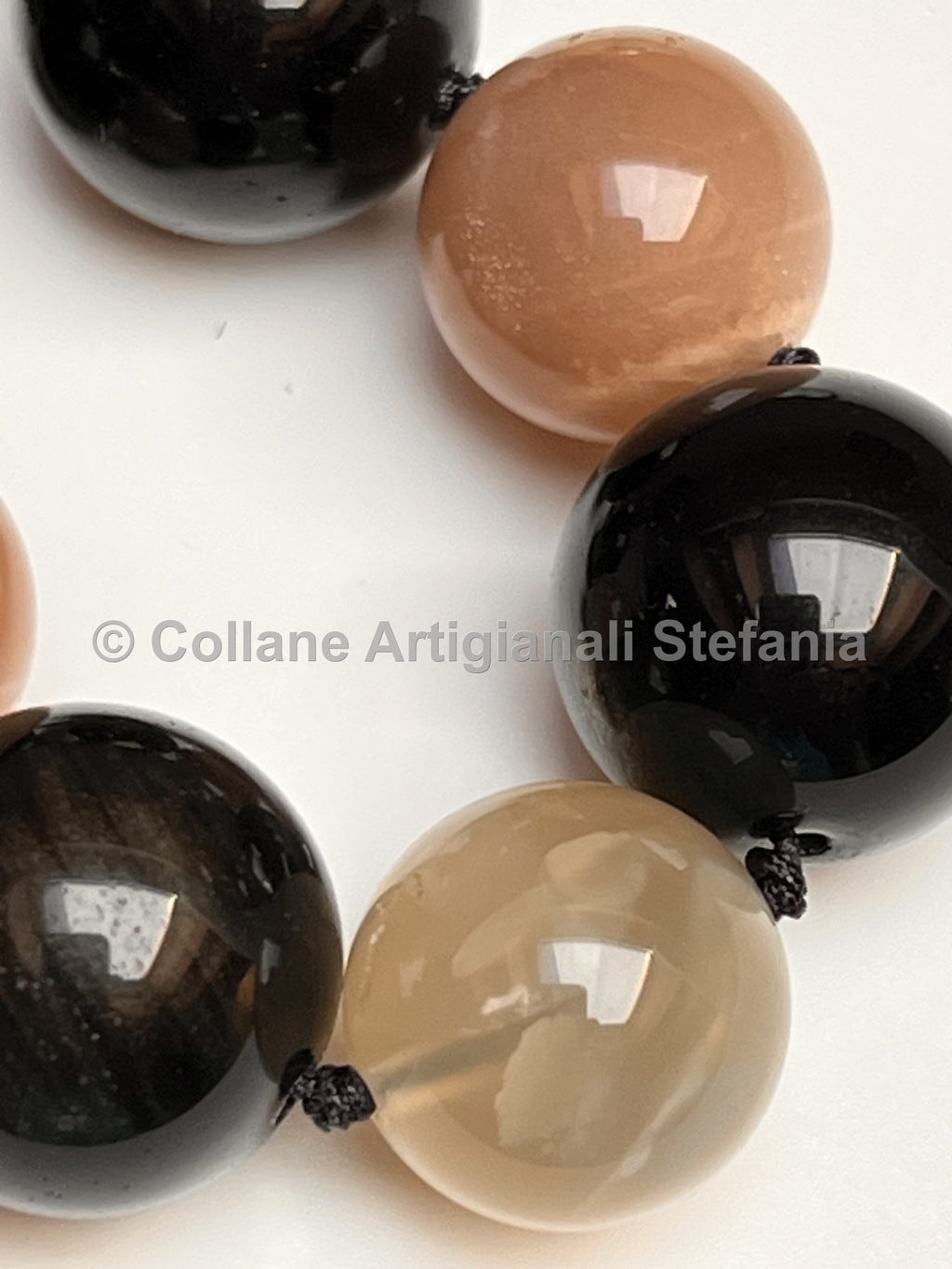 Collana con pietre dure di alta qualità di Onice, Ossidiana gold e Pietra di Luna.