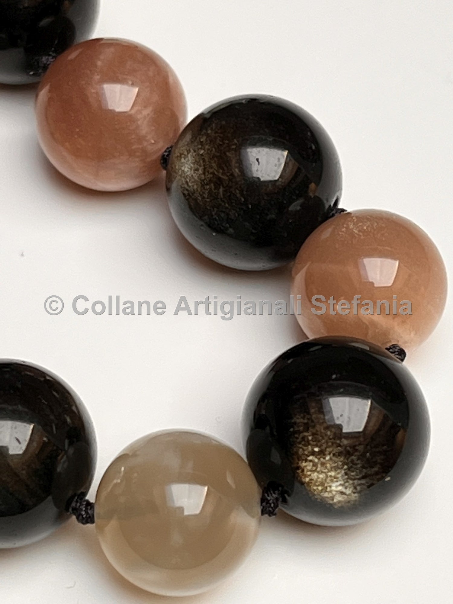 Collana con pietre dure di alta qualità di Onice, Ossidiana gold e Pietra di Luna.
