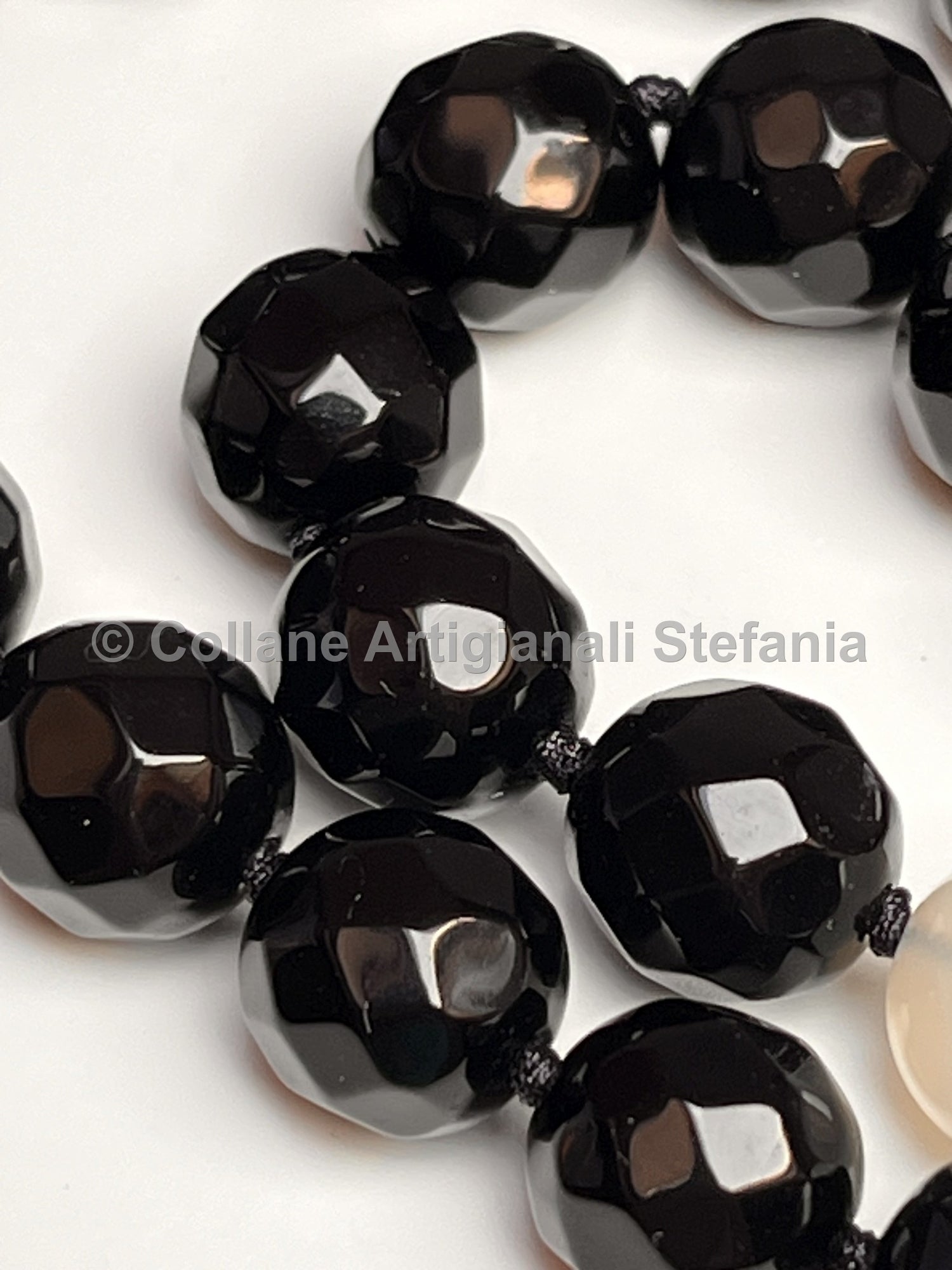 Collana con pietre dure di alta qualità di Onice, Ossidiana gold e Pietra di Luna.