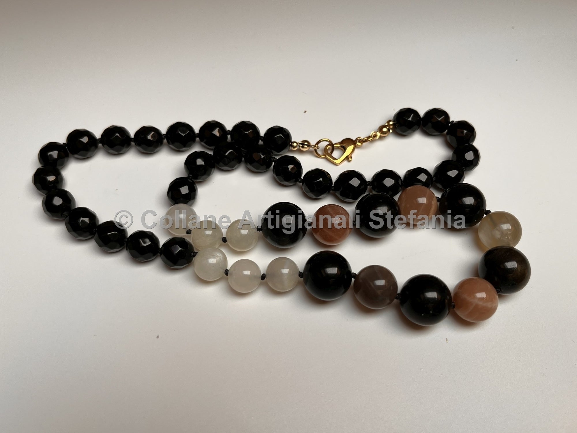 Collana con pietre dure di alta qualità di Onice, Ossidiana gold e Pietra di Luna.