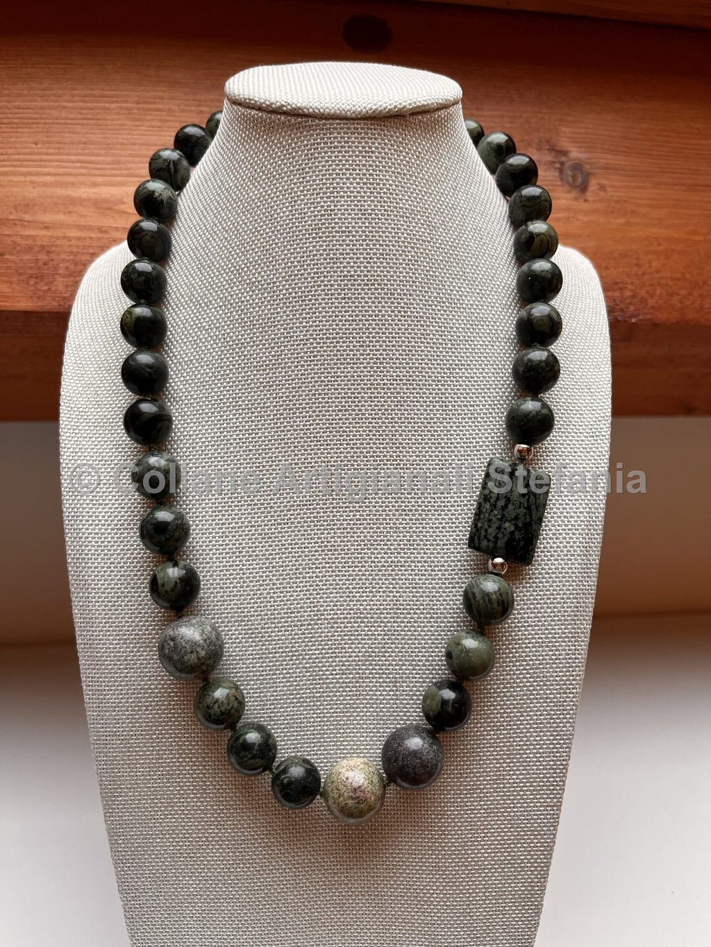 Collana con pietre dure di Diaspro Kambaba