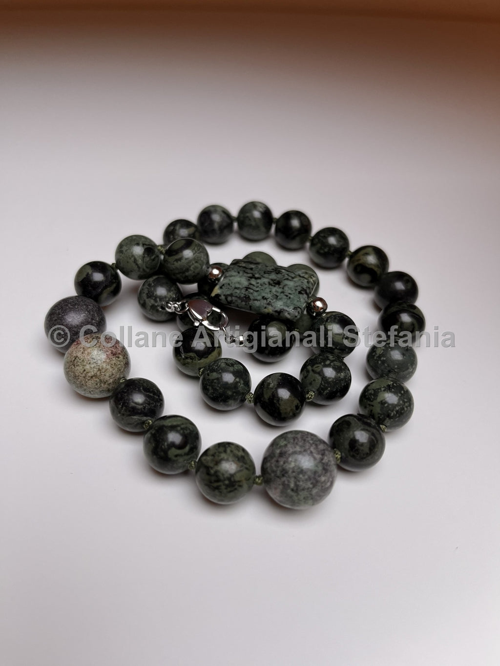 Collana con pietre dure di Diaspro Kambaba
