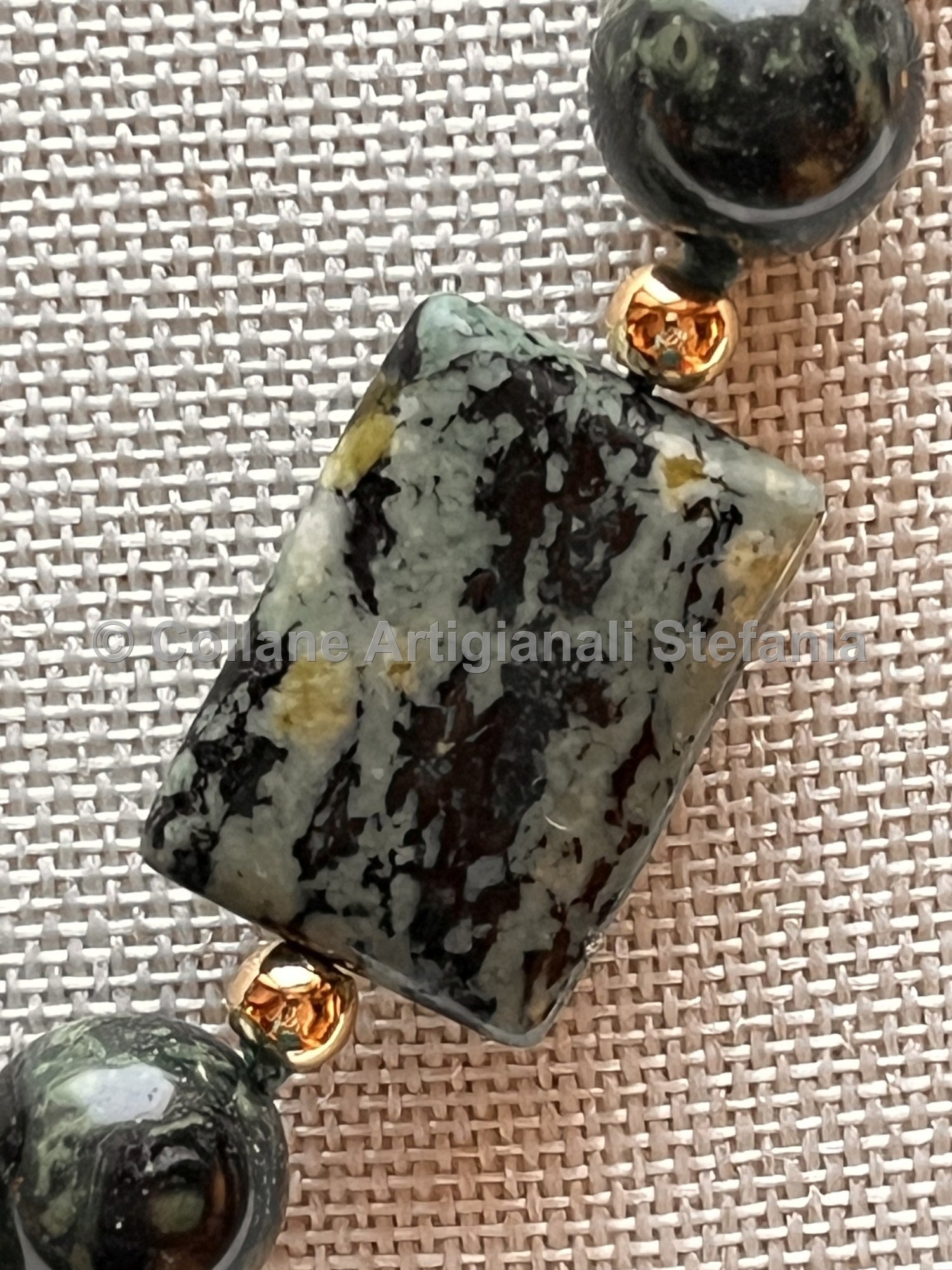 Collana con pietre dure di Diaspro Kambaba