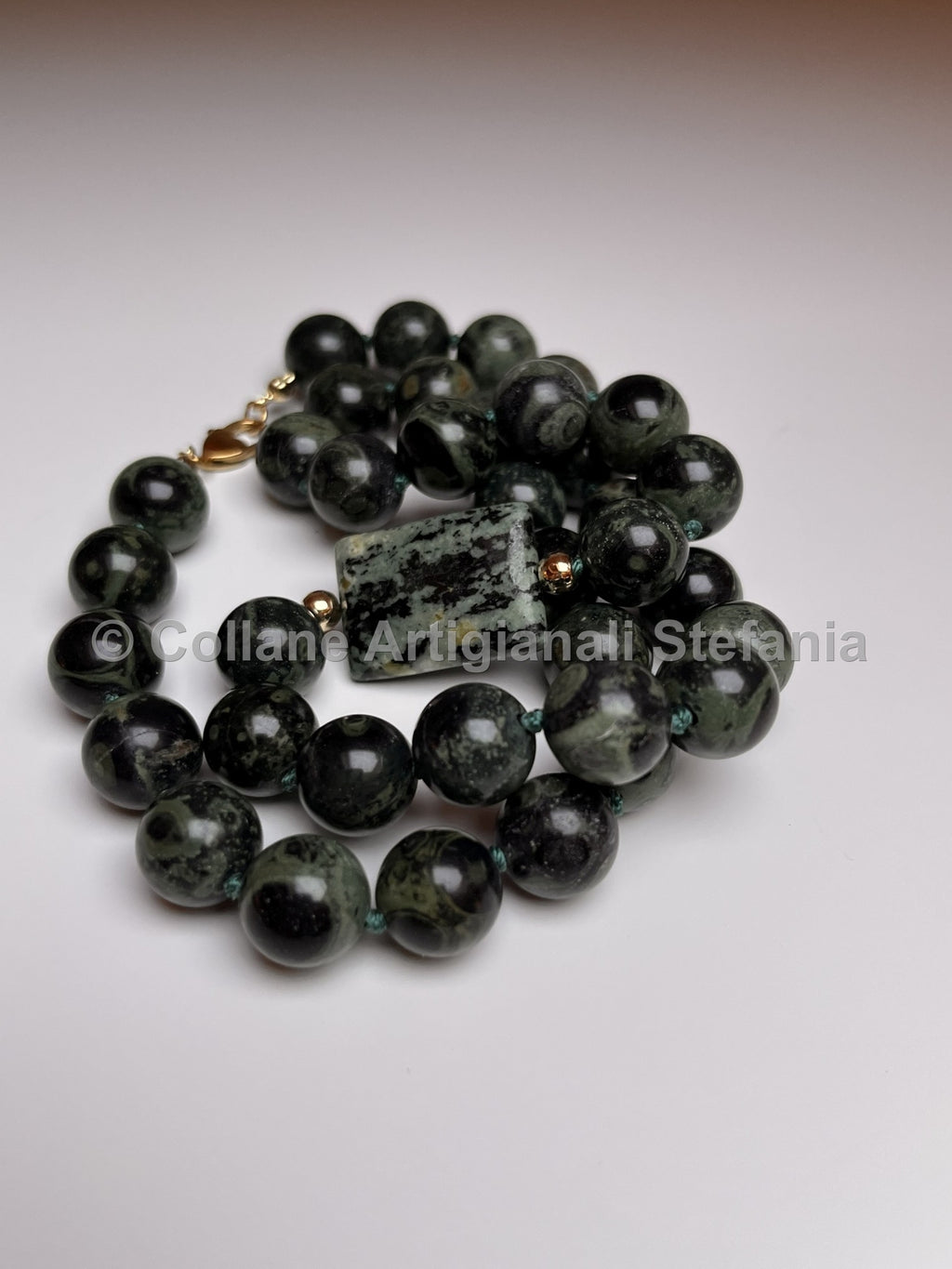 Collana con pietre dure di Diaspro Kambaba