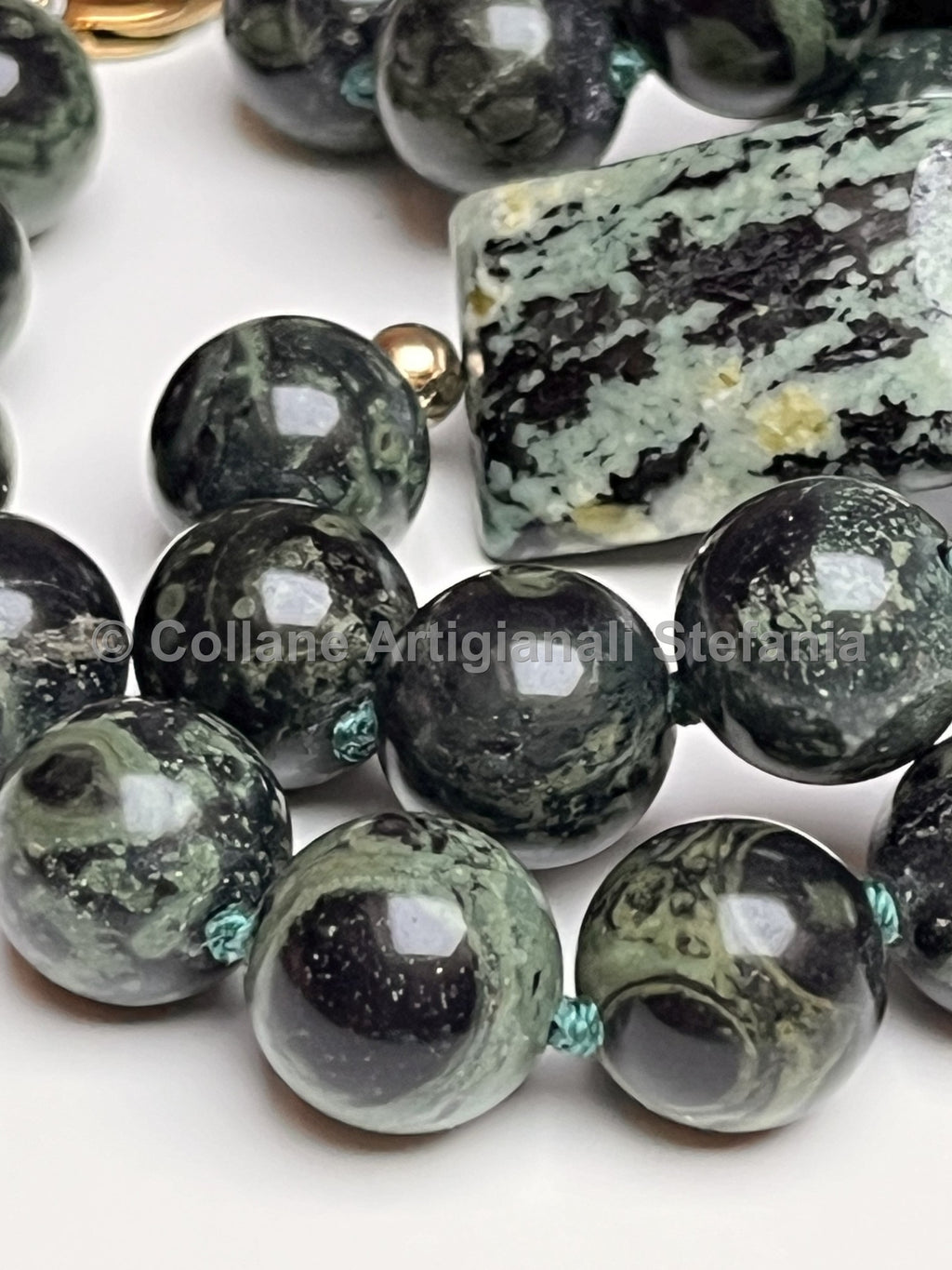 Collana con pietre dure di Diaspro Kambaba