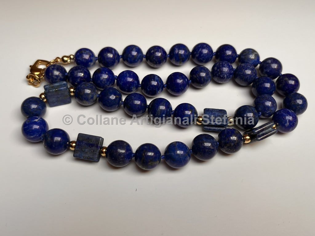 Collana con pietre dure di Lapislazzuli di ottima qualità