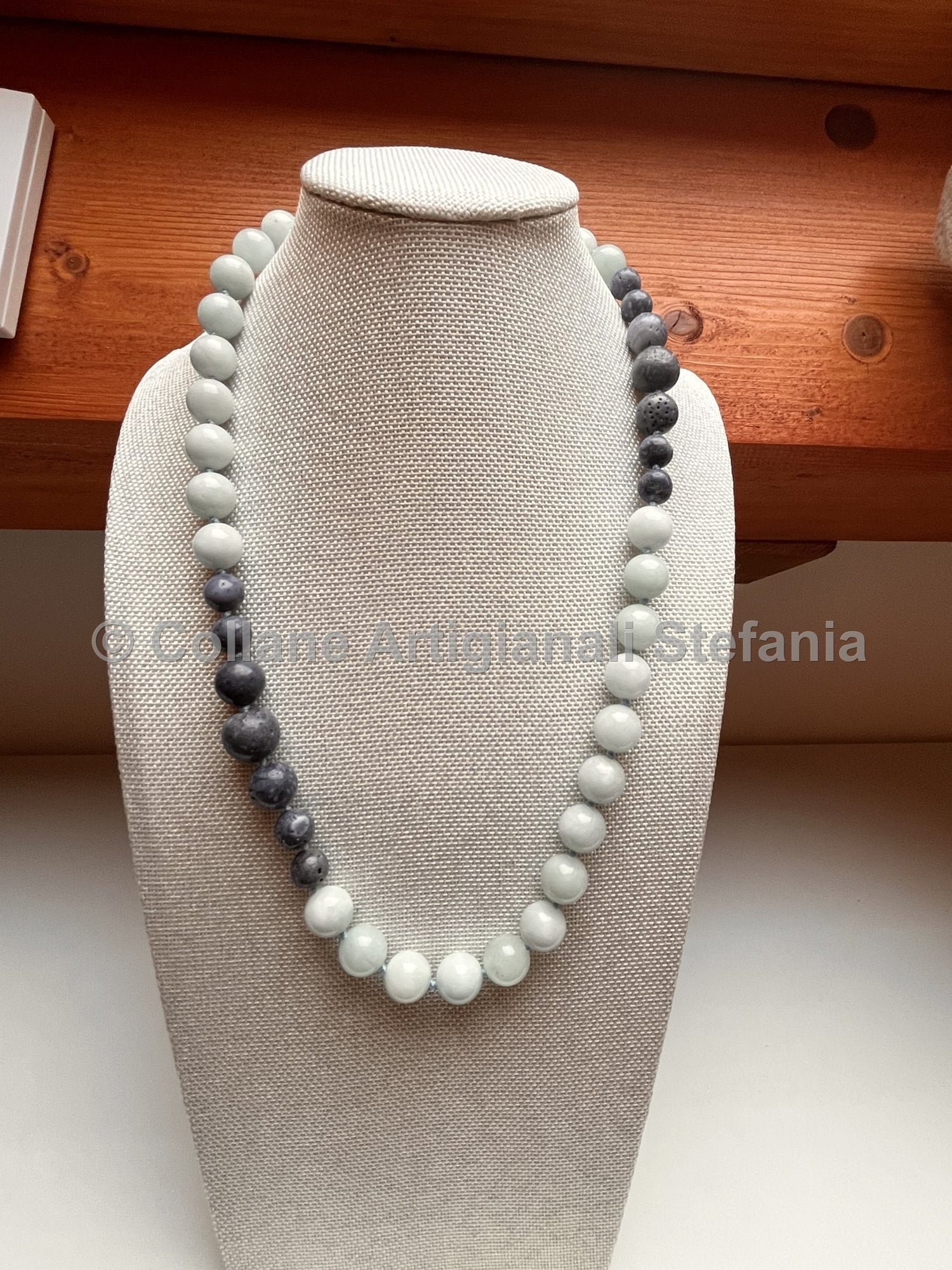Collana con pietre dure di Acquamarina e Corallo blu