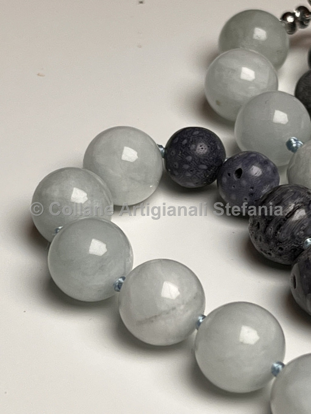 Collana con pietre dure di Acquamarina e Corallo blu