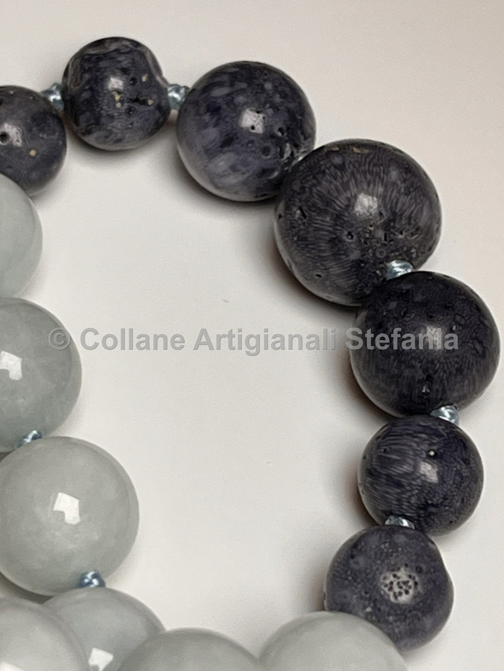 Collana con pietre dure di Acquamarina e Corallo blu