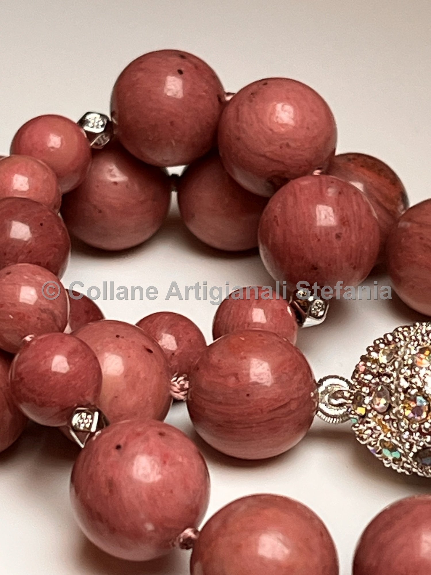 Collana con pietre dure di Rodonite