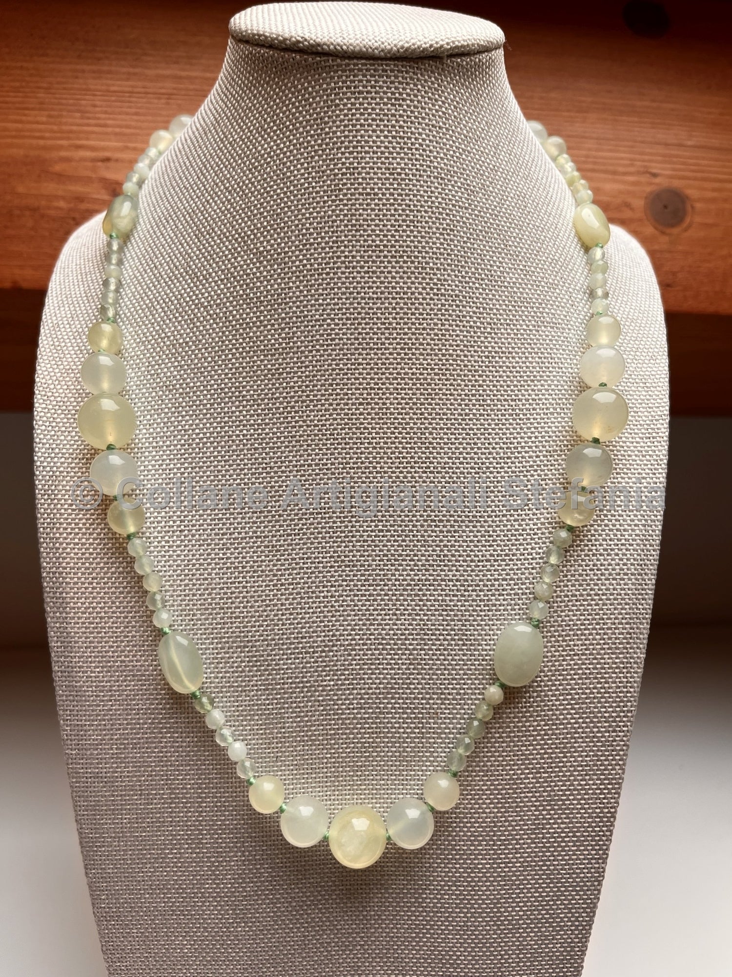 Collana con pietre dure di New Jade