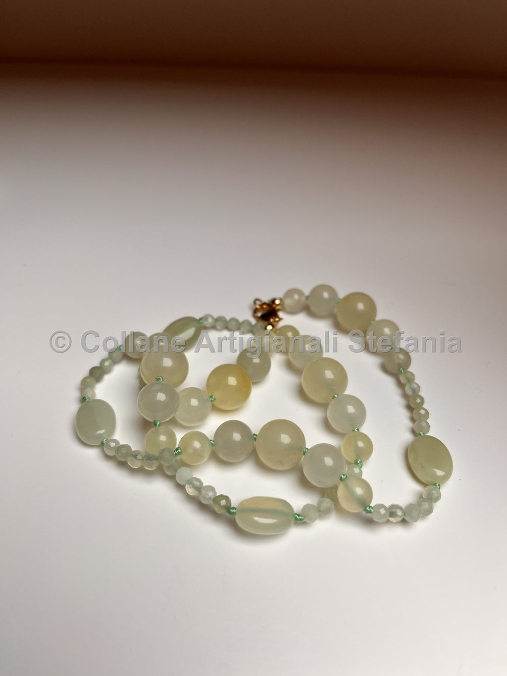 Collana con pietre dure di New Jade