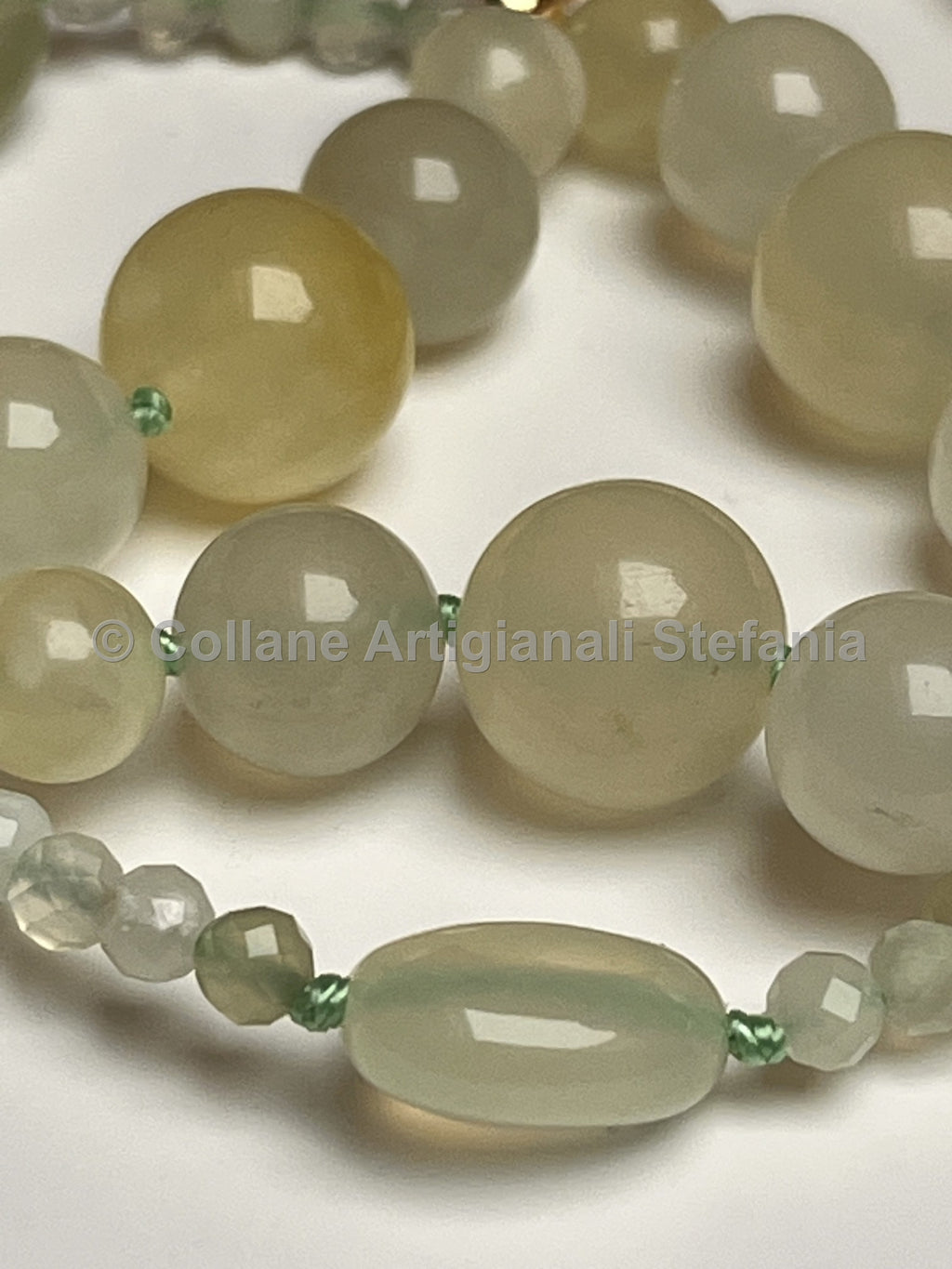 Collana con pietre dure di New Jade