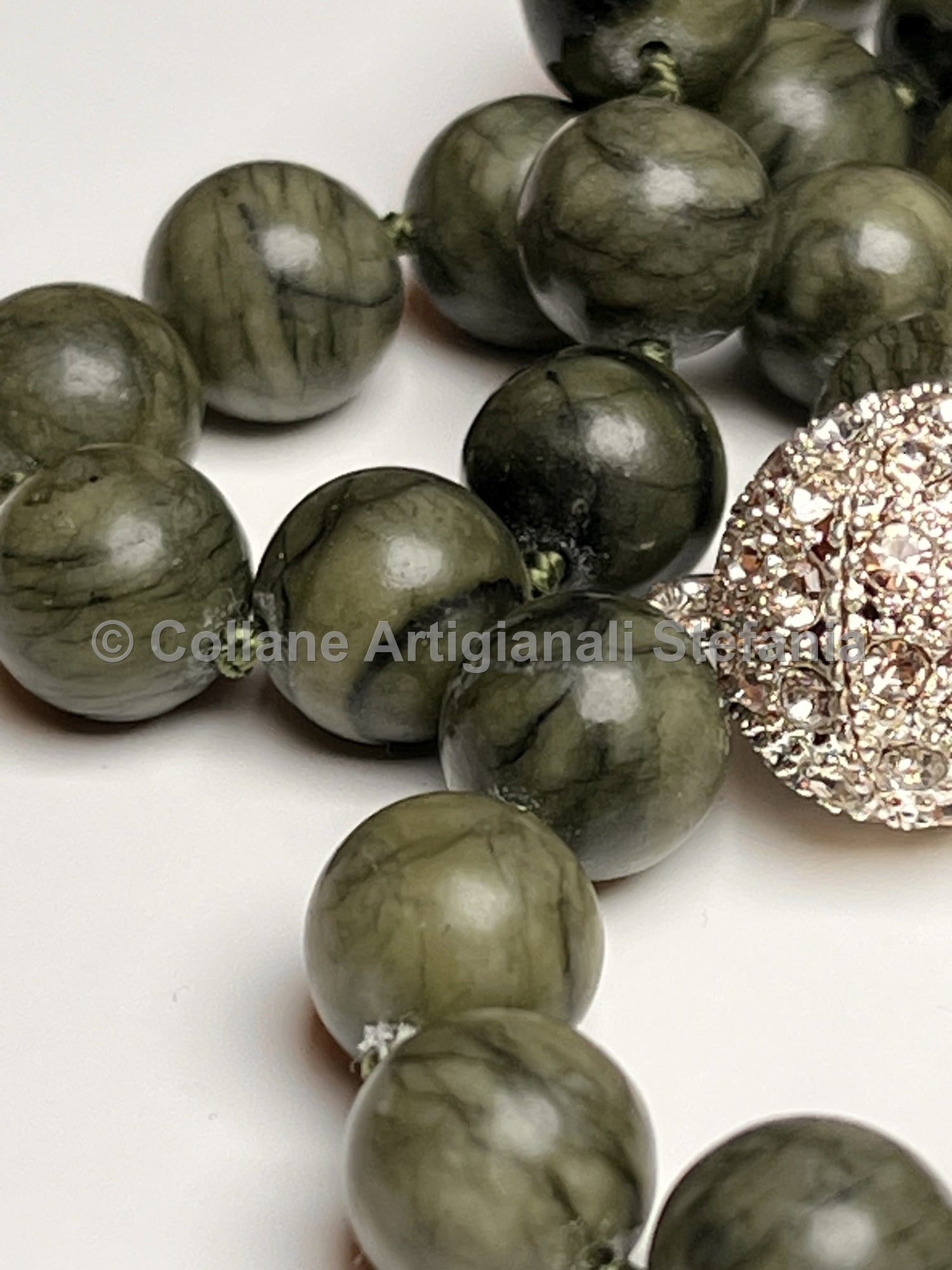 Collana con pietre dure di Giada