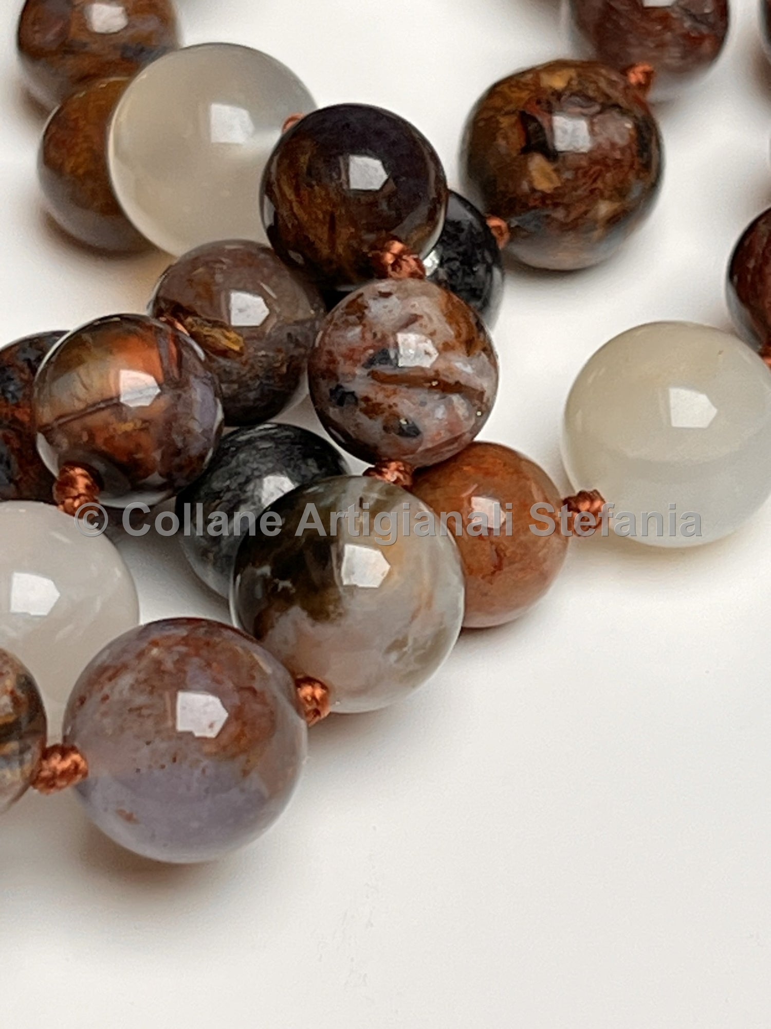 Collana con pietre dure di Pietersite e Pietra di Luna