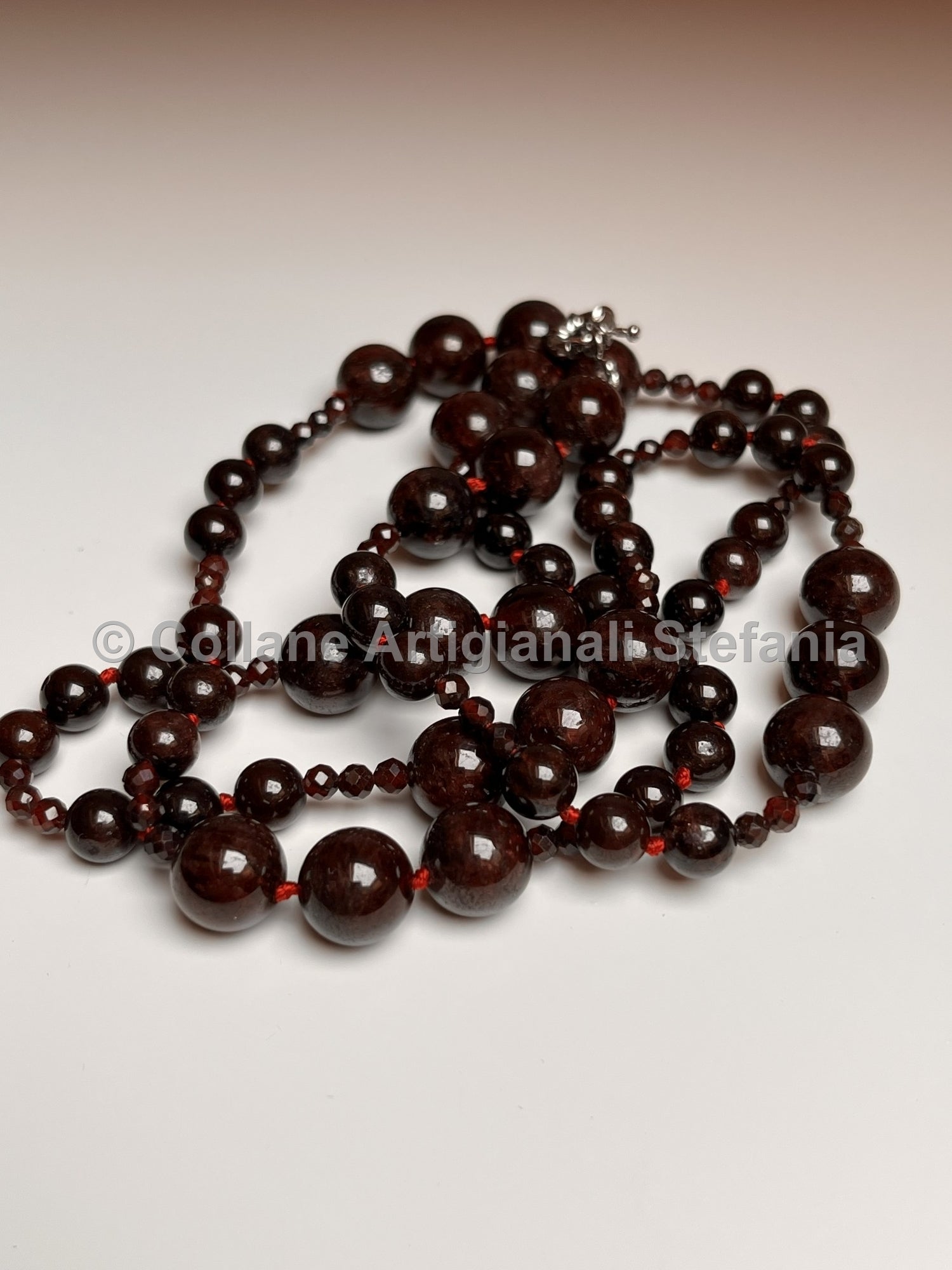 Collana con pietre dure di Granato