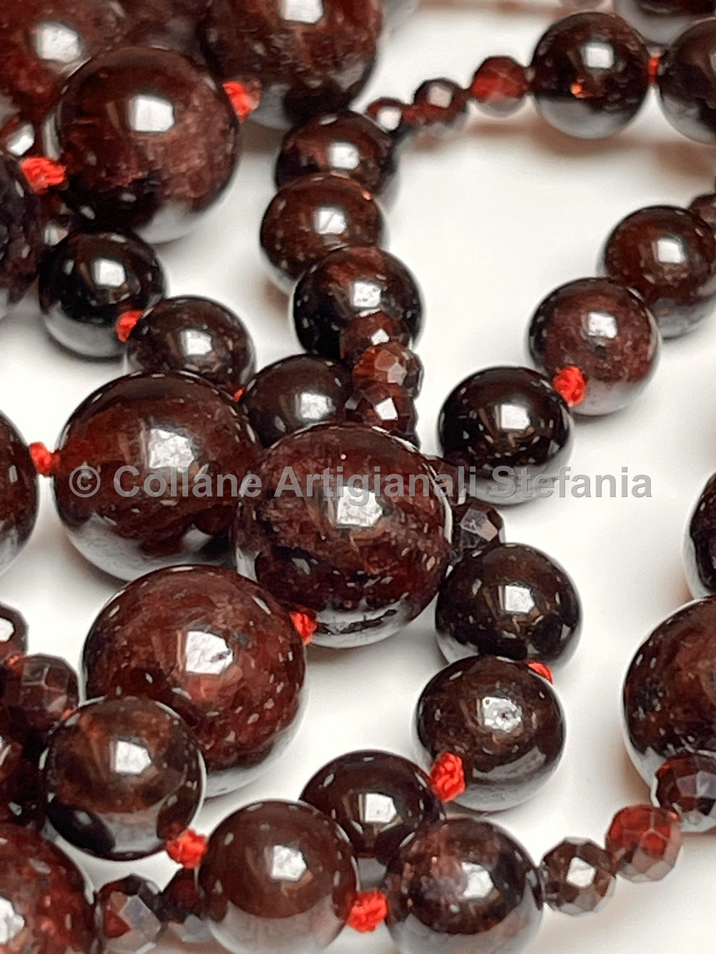 Collana con pietre dure di Granato