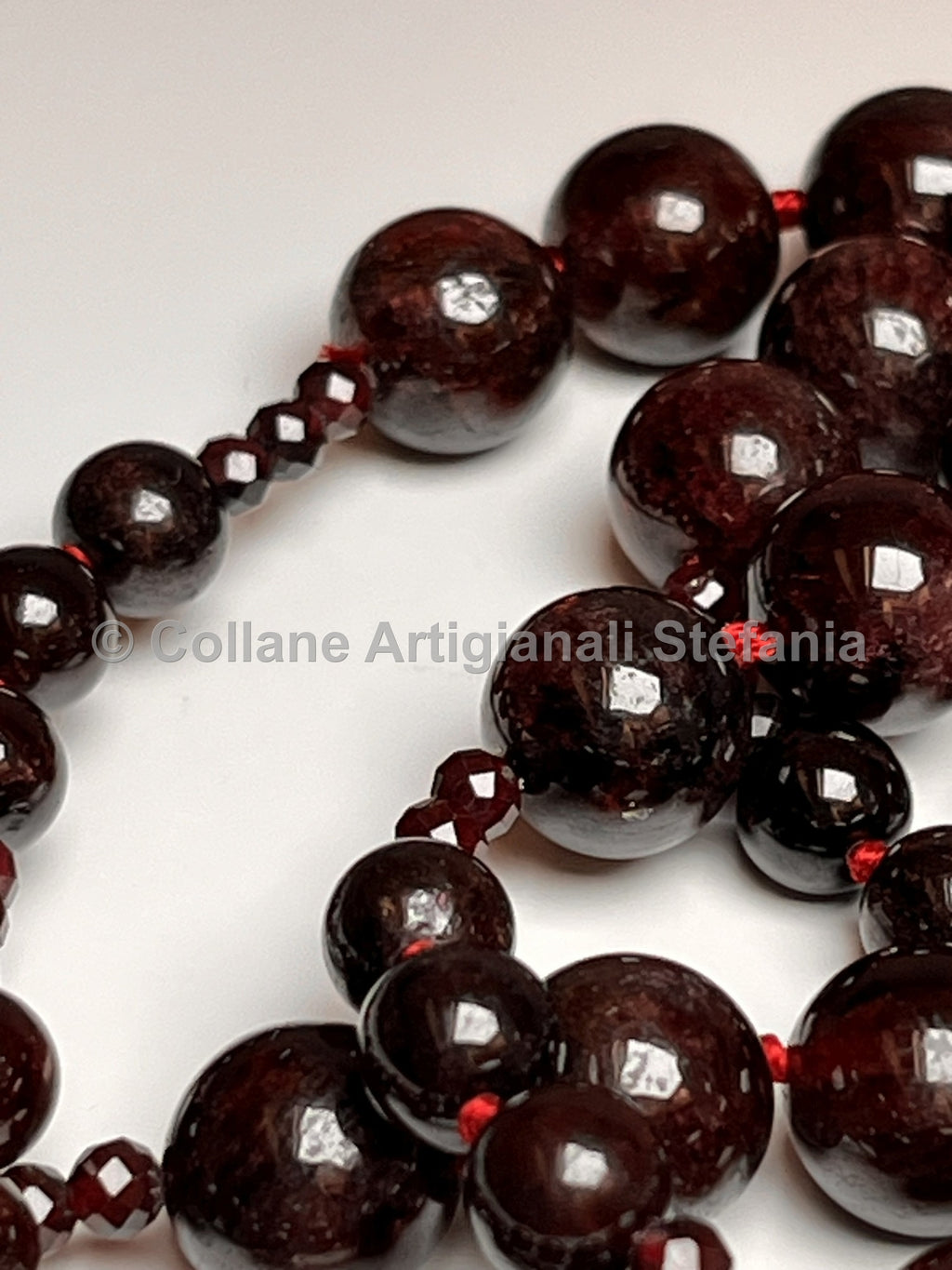 Collana con pietre dure di Granato