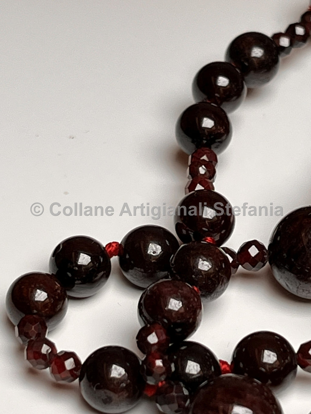 Collana con pietre dure di Granato