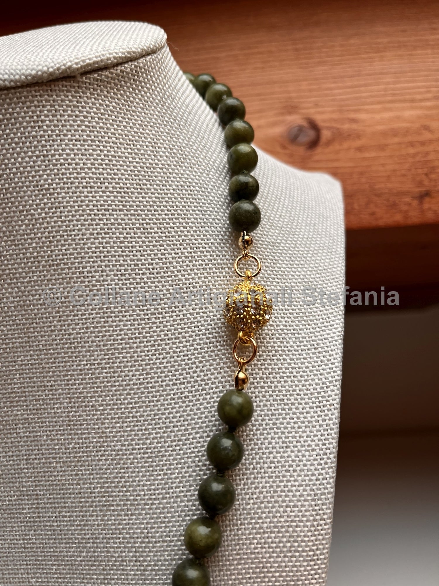 Collana con pietre dure di Giada