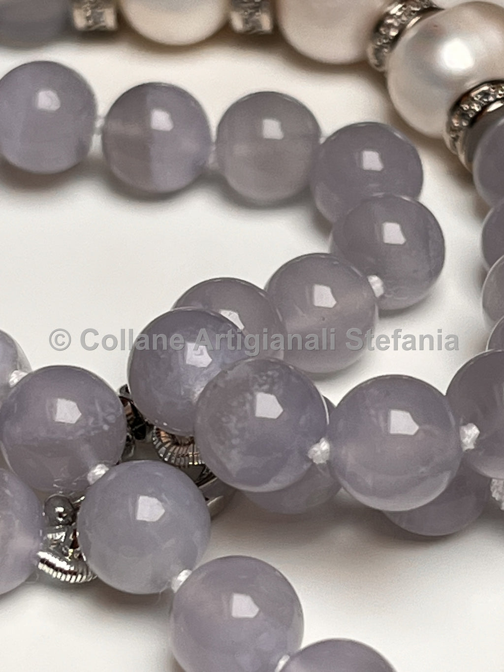 Collana con pietre dure di Agata Blu lace di eccellente qualità.