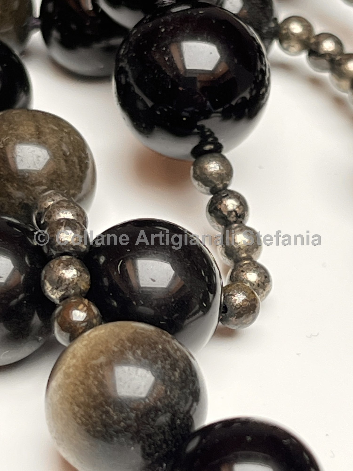 Collana con pietre dure di Ossidiana gold e Pirite