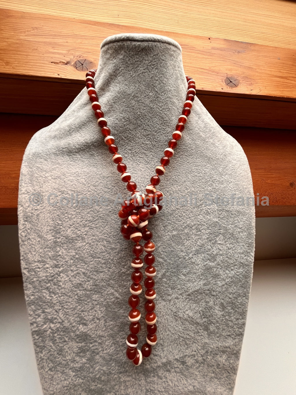 Collana con pietre dure di Agata rossa e Agata Tibetana