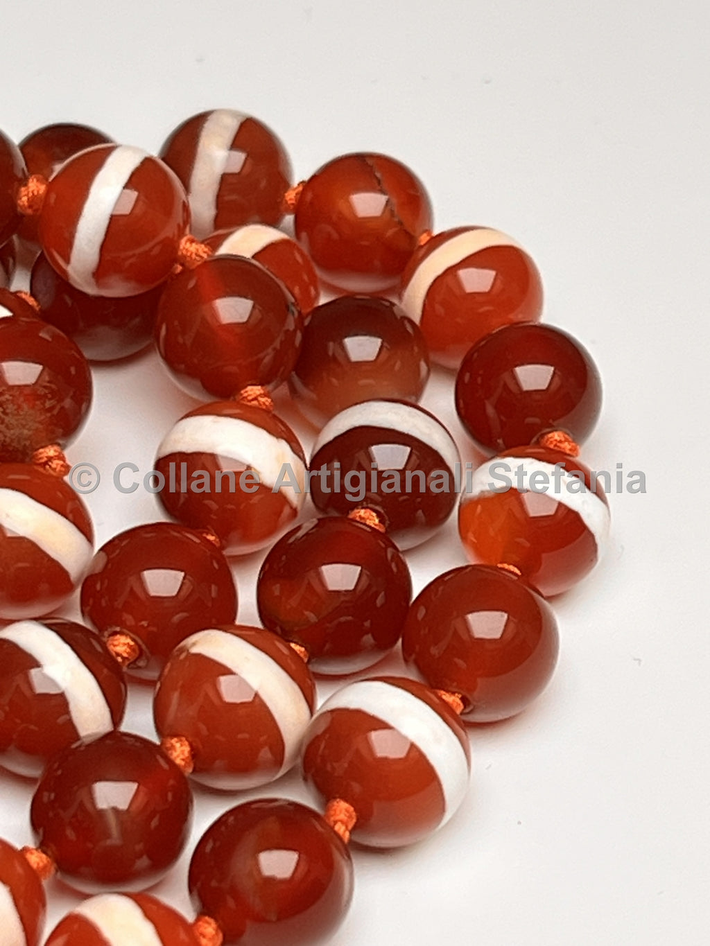 Collana con pietre dure di Agata rossa e Agata Tibetana