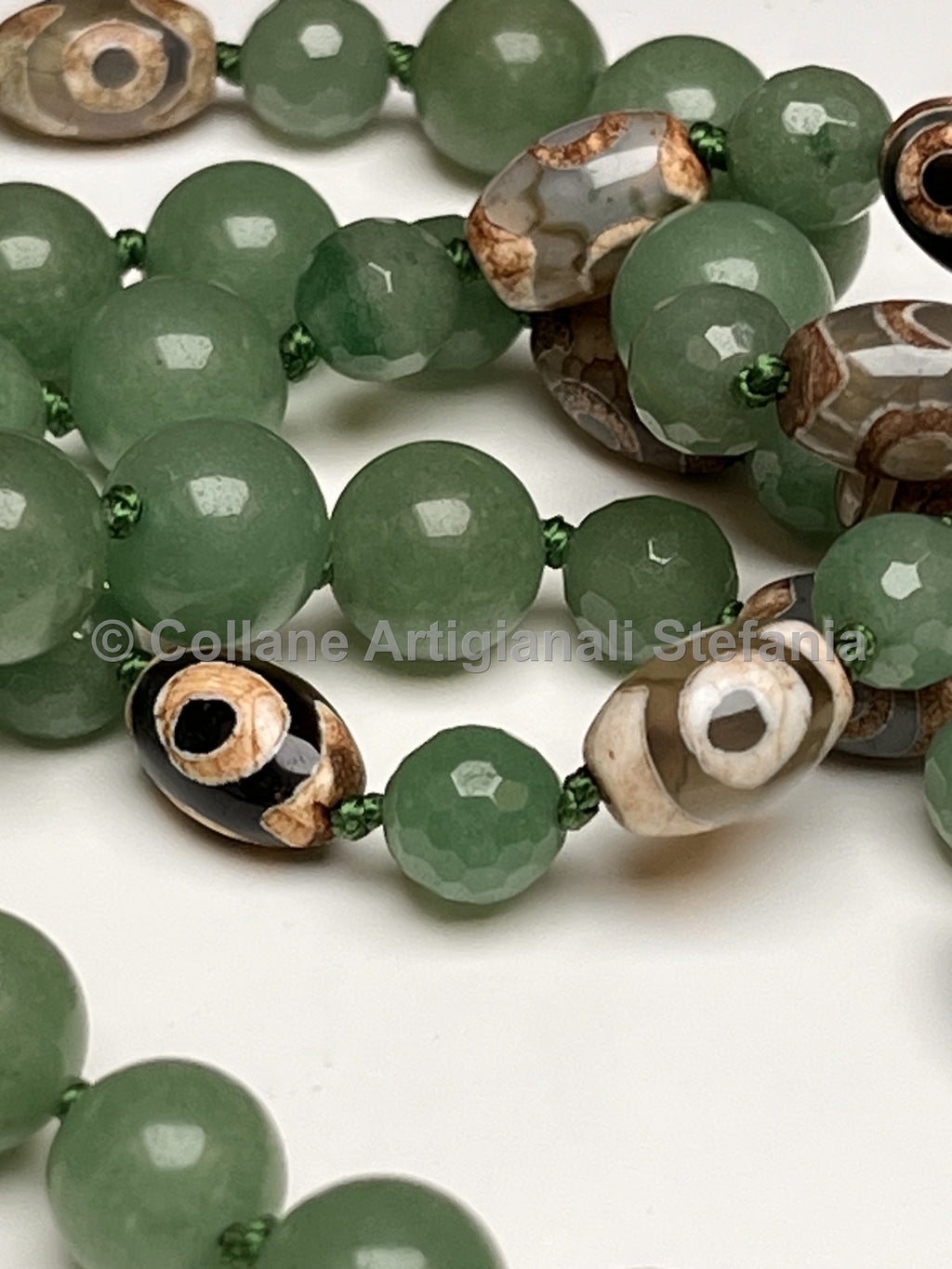 Collana con pietre dure di Giada verde e Agata Tibetana