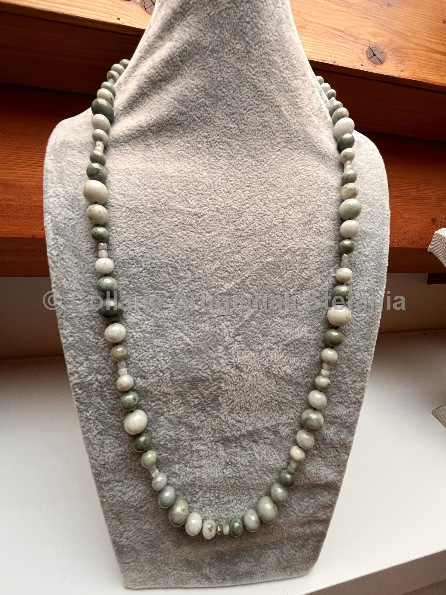 Collana con pietre dure di alta qualità di Giada Birmana.