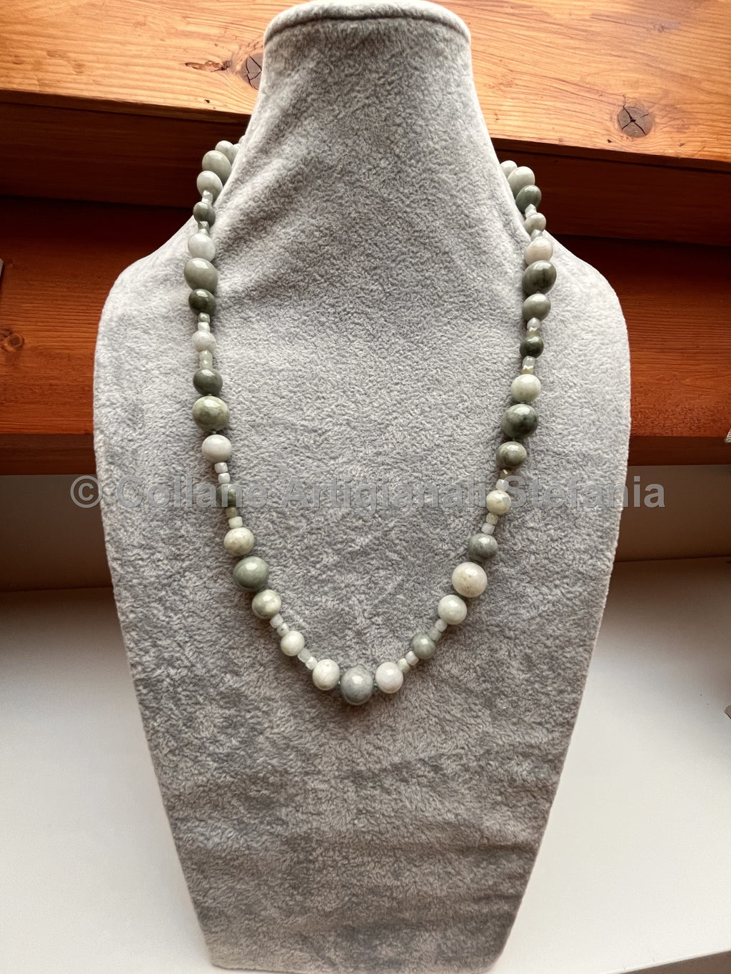 Collana con pietre dure di alta qualità di Giada Birmana.