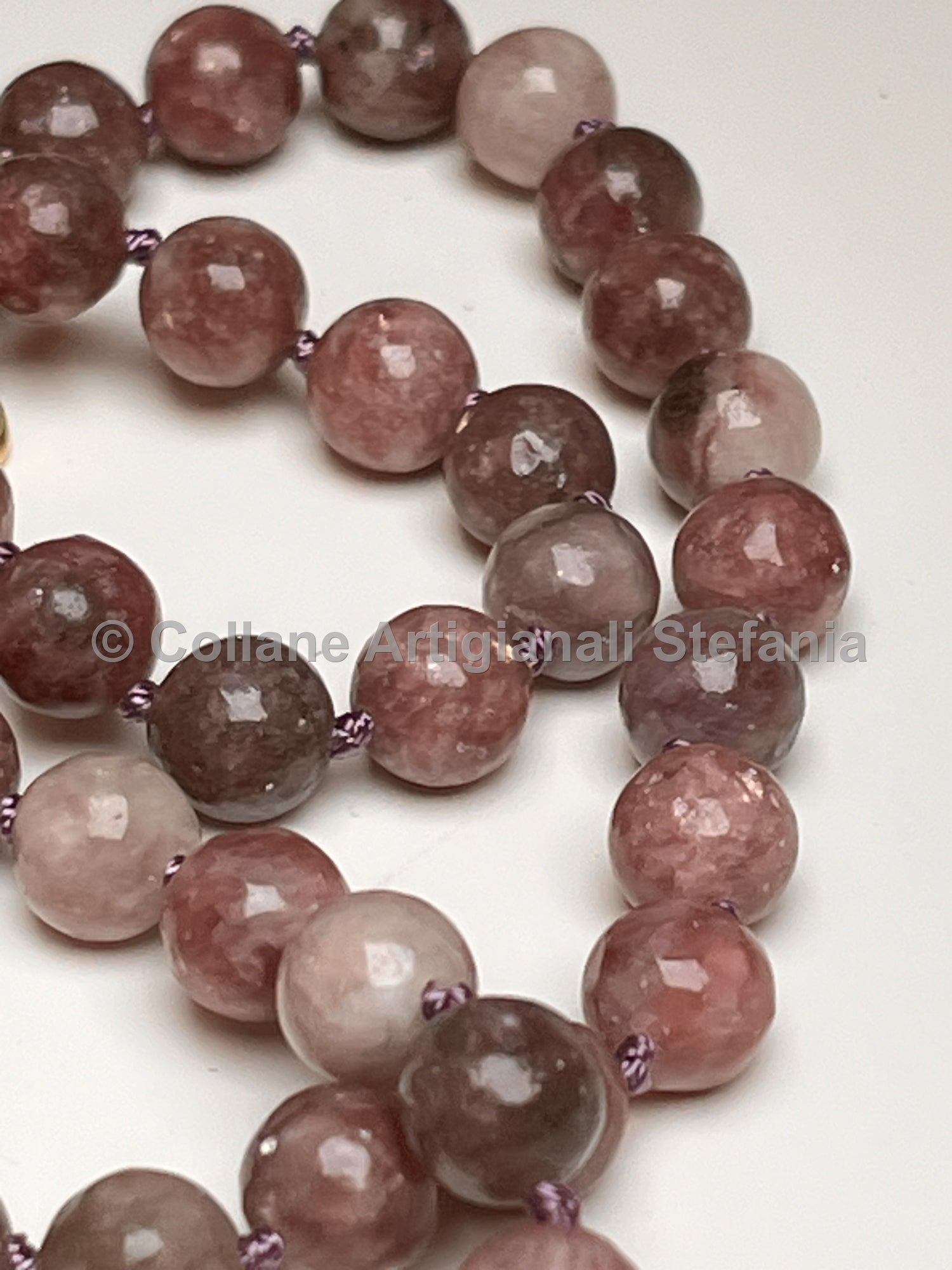 Collana con pietre dure di Lepidolite di alta qualità
