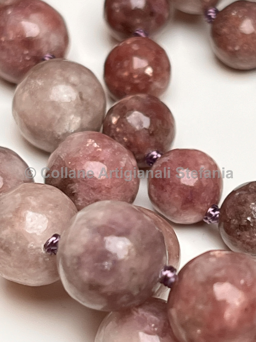 Collana con pietre dure di Lepidolite di alta qualità
