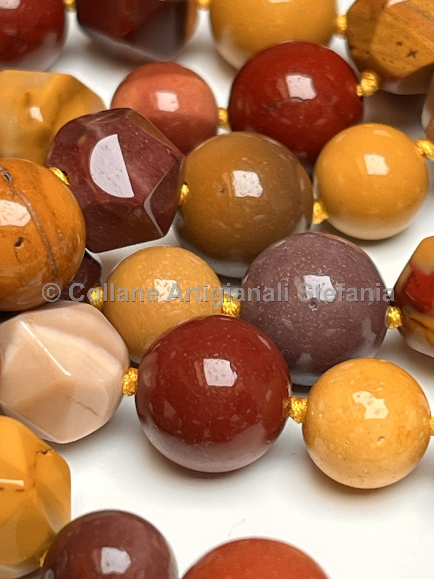 Collana con pietre dure di Mookaite di ottima qualità